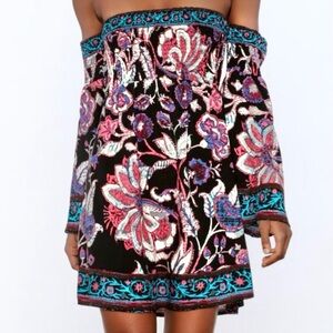 flying tomato 𖤓 strapless flare sleeve mini dress.